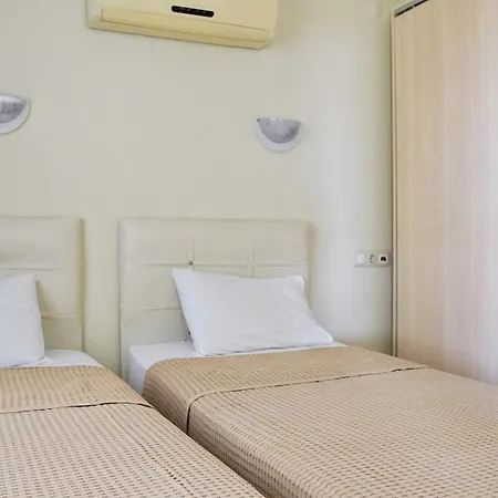 Airport Club Onat Garden Tatil Koeyue 아파트호텔