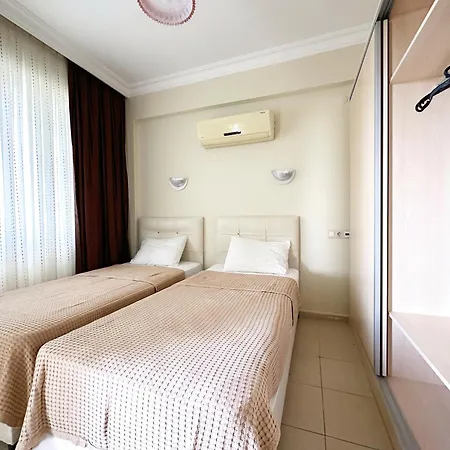 Airport Club Onat Garden Tatil Koeyue