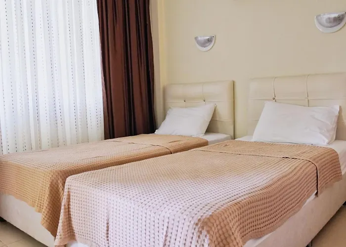 Airport Club Onat Garden Tatil Koeyue 3*